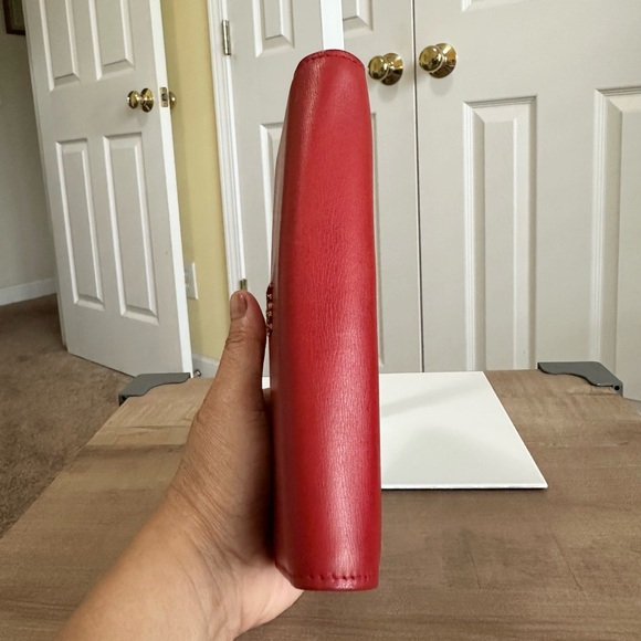 MCM Burnt Orange (Red Tone) Leather Trifold Large Wallet in Very Good Condition - Picture 5 of 9